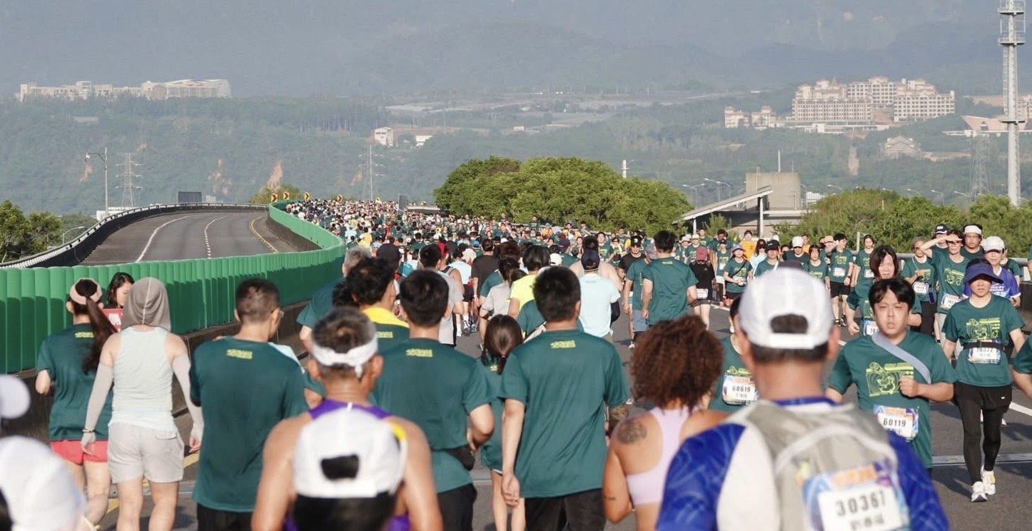 2025埔里山城派對馬拉松「十光穿越」 4500人國道上追風 | 索引新聞 INDEX News