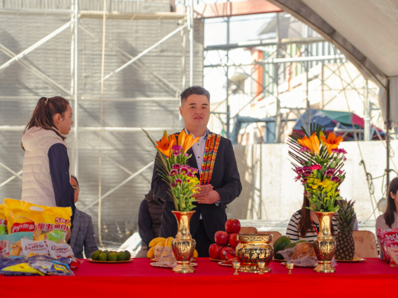 圖文：小蔡電器台中「綠能智慧物流航母」吉時上樑斥資打造300噸減碳基地　力拚2027年底完工。