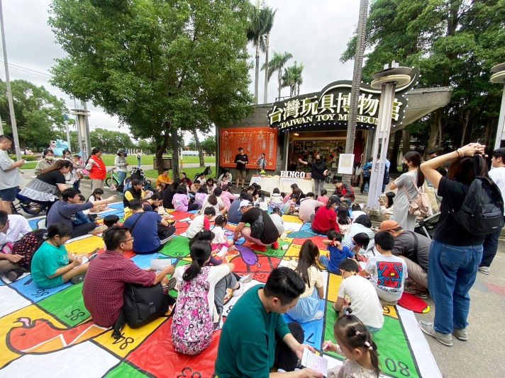 《圖說》位於板橋435藝文特區的臺灣玩具博物館，於春節期間推出生態互動遊戲。〈文化局提供〉