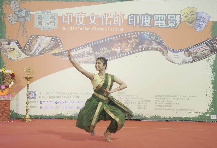《圖說》在台印僑帶來極具律動的印度舞蹈。〈文化局提供〉